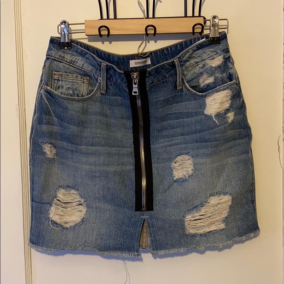 Good American Dresses & Skirts - Good American zip up distressed denim mini skirt
